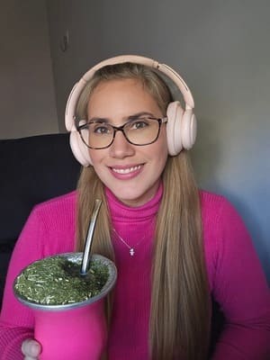 Psicanalista Renata pronta para atender